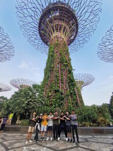 LAN students just finished a study trip in Singapore!