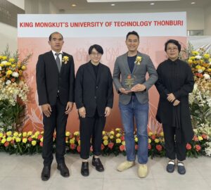 Award ceremony to give honorary plaque to KMUTT sponsors